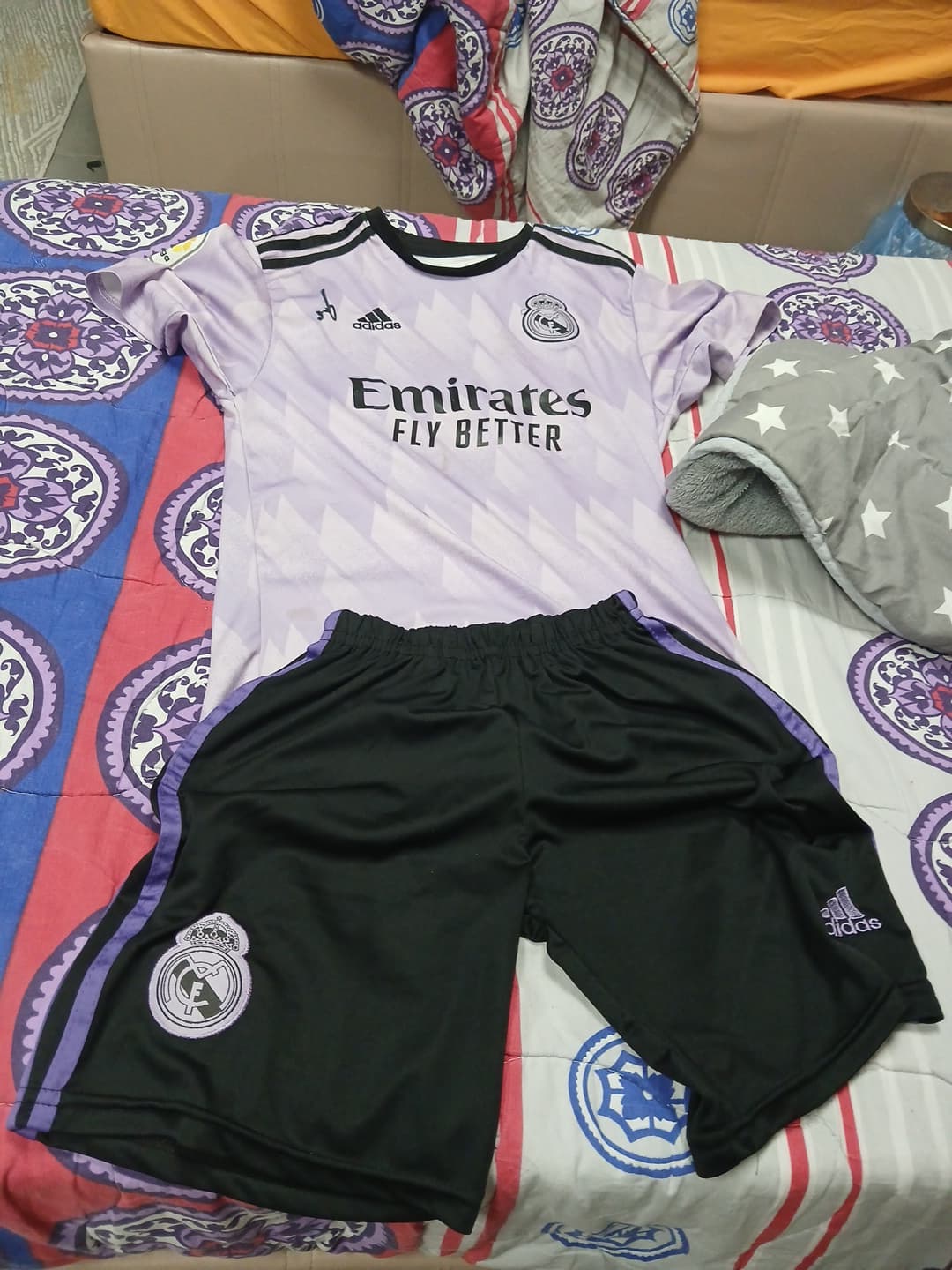 Mesut ozil imzali real madrid formasi — fotoğraf 3